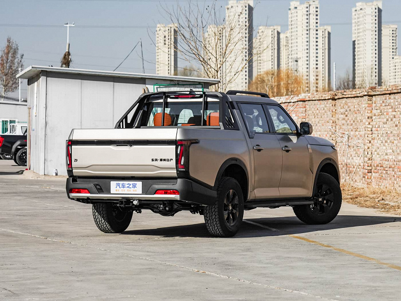 Bu Nissan henüz olmadı. Rama, 258 HP, dört tekerlekten çekiş, 8 vitesli otomatik ve Deepseek'in 16.7 bin dolarlık bir fiyata entegrasyonu Nissan Z9