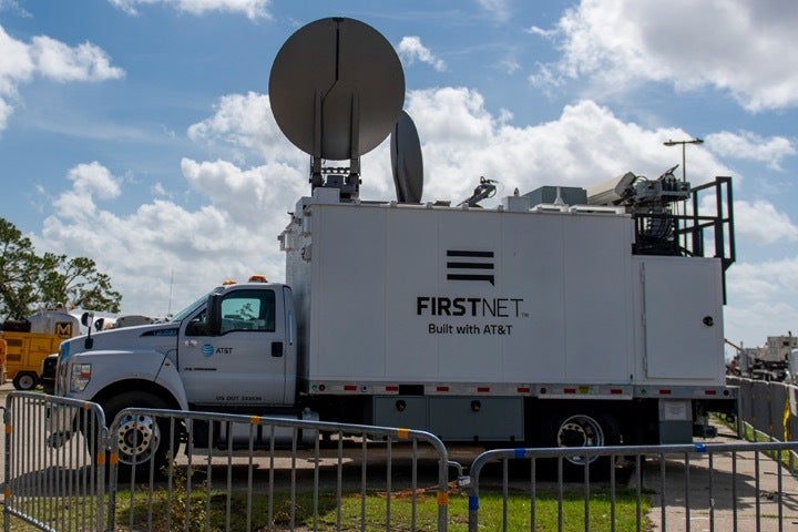 FirstNet dağıtılabilir bir kamyonun görüntüsü