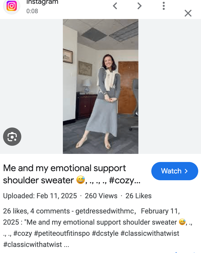 Pinover'in Instagram gönderilerinden bir diğeri, aynı ofiste gri bir etek ve üst modelleme yaptı.