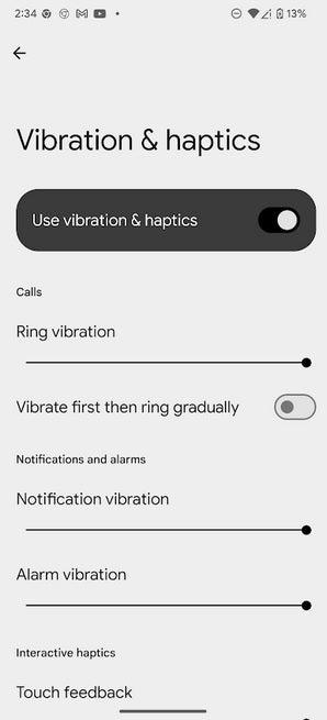 Pixel kullanıcıları genellikle Ayarlar uygulaması aracılığıyla telefonlarındaki haptiklerin yoğunluğunu kontrol edebilir. | Image Credit -Phonearena - Bir pikseldeki en iyi özelliklerden biri olan kullanıcılar artık bir güncellemenin onu mahvettiğinden şikayet ediyor