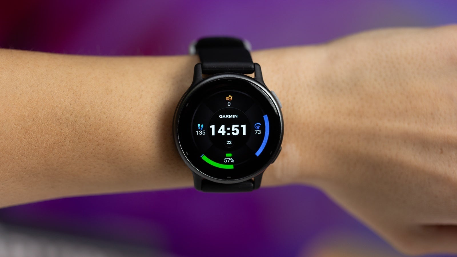 Vivoaktif 6 (yukarıdaki sızdırılmış görüntüde dört renkte resmedilmiştir) görünüşe göre vivoaktif 5'e çok benzeyecek. Resim Kredisi - Phonearena - Garmin'in bir sonraki büyük 'ana akım' akıllı saati görünüşe göre köşede