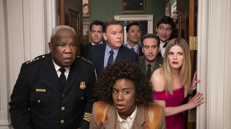 Netflix'in Topluluğu oyuncuları "Konut" bir kapı etrafında zirve yap