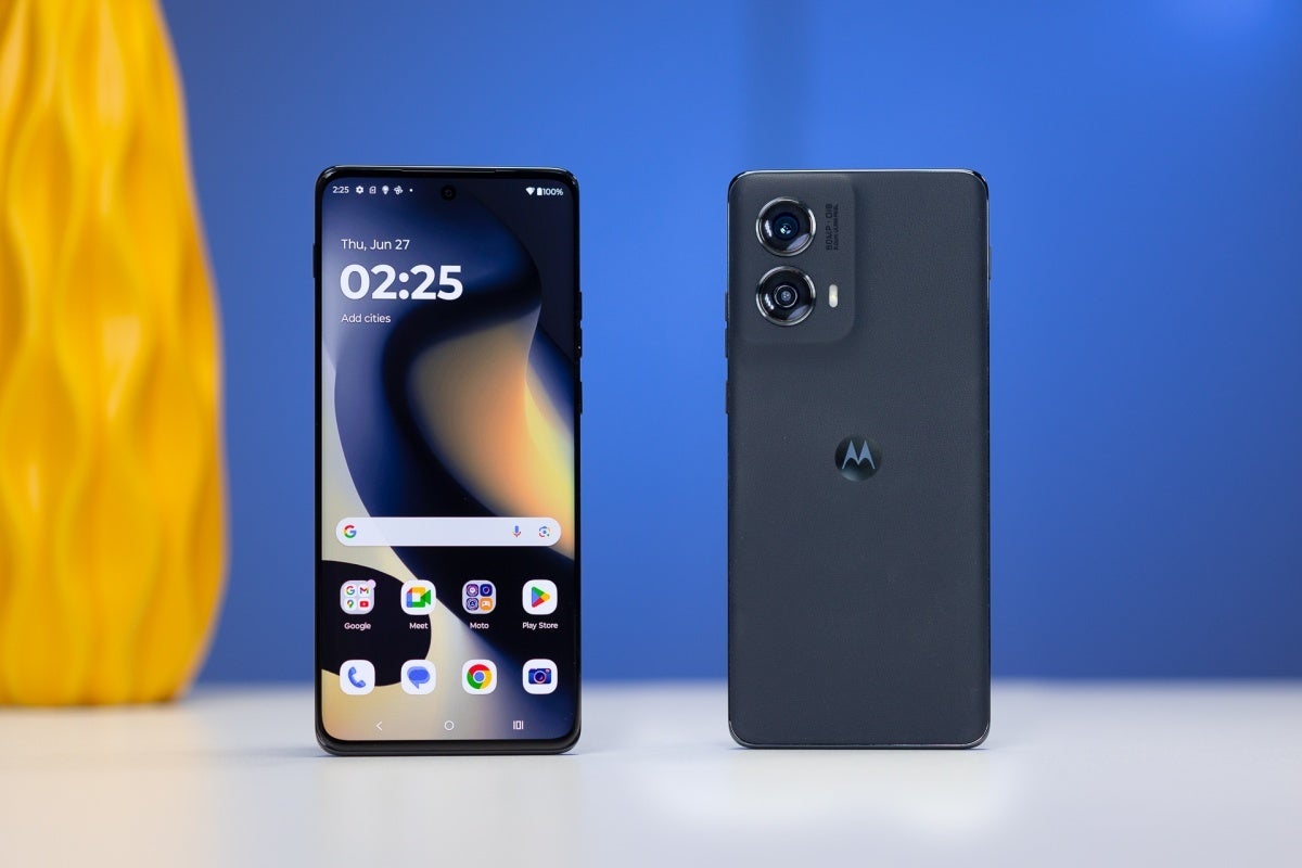 Motorola Edge (2024) Ön ve arka