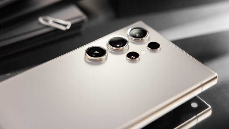 Galaxy S24 Ultra kamerasının görünümü
