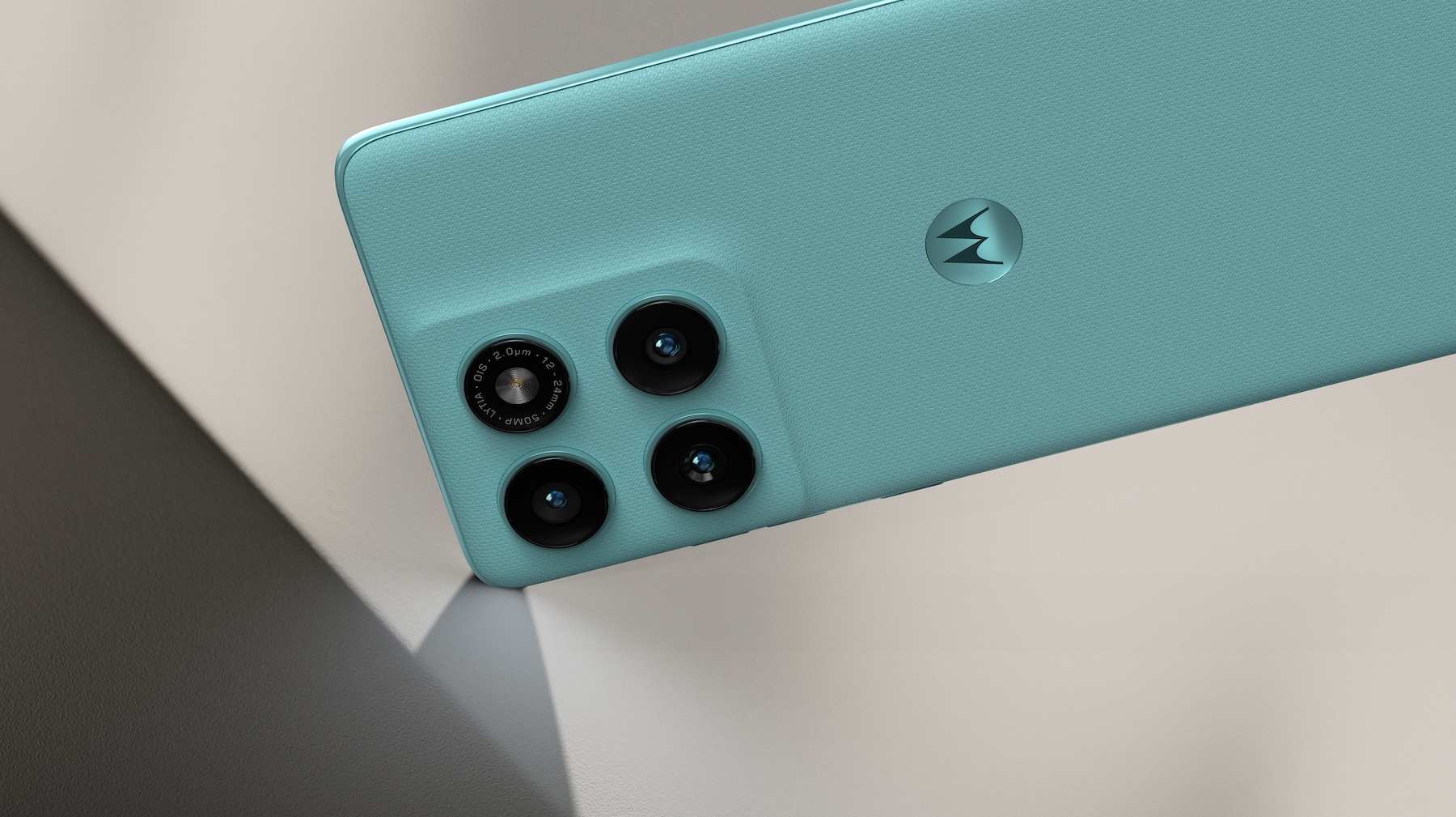 Arka kamera kurulumunun tasarımı değiştirildi. | Resim Kredisi - Motorola - Motorola'nın Yeni Edge 60 Fusion lüks görünüyor ama bankayı kırmayacak