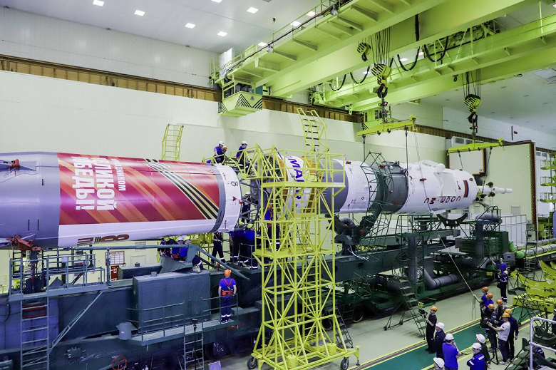 Zafer füzesi Baikonur'un başlangıcına hazır: tamamen toplandı ve her taraftan gösterildi