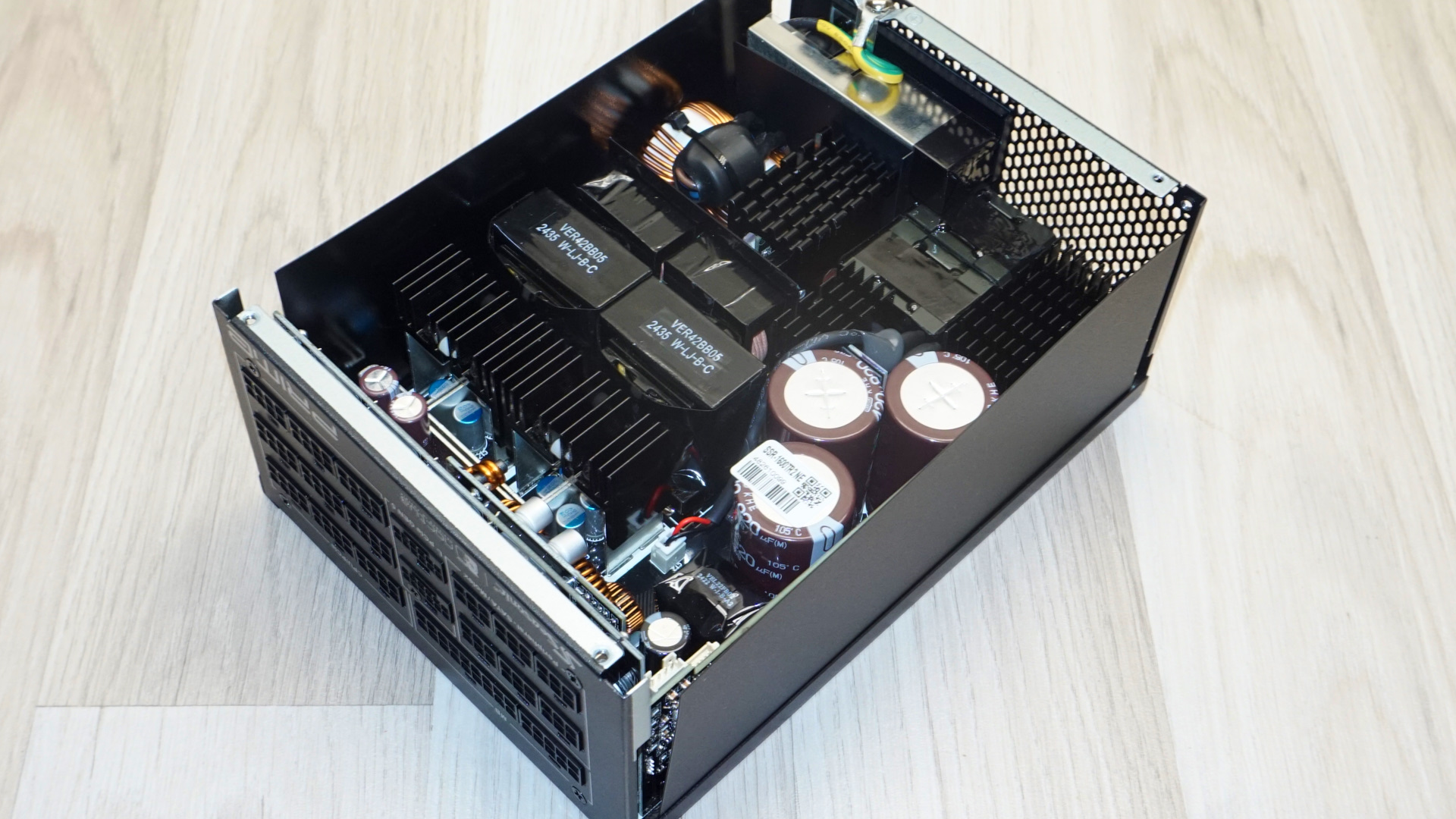 Seasonic Prime TX-1600 Noctua Edition