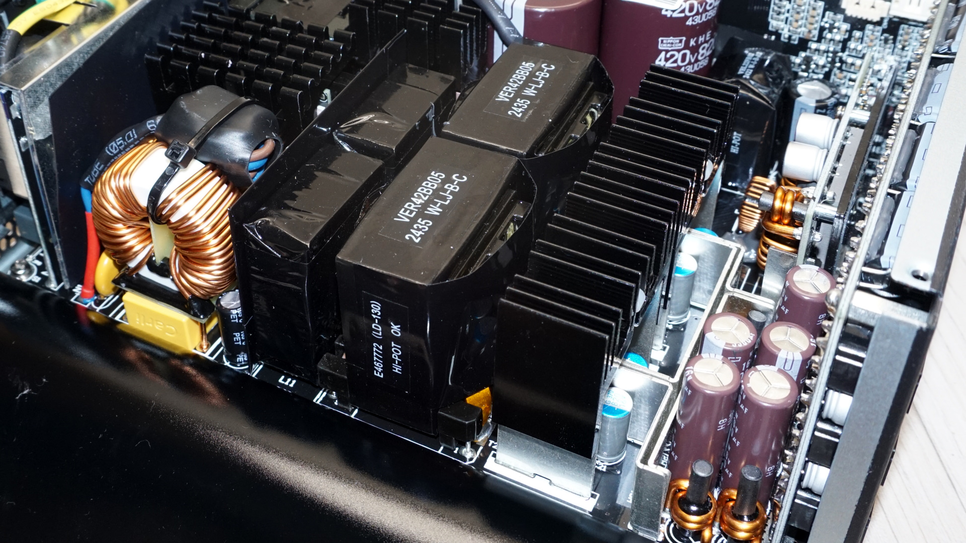 Seasonic Prime TX-1600 Noctua Edition