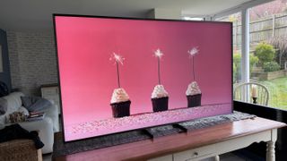 Samsung QN900F showing image of cupcakes