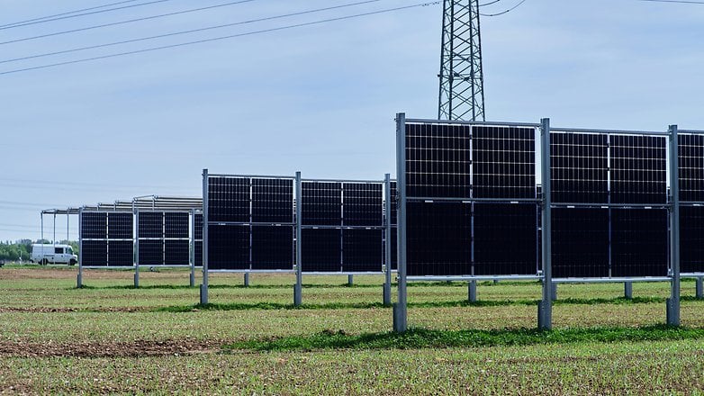 Tarlalarda kullanılan tarımsal PV sistemi