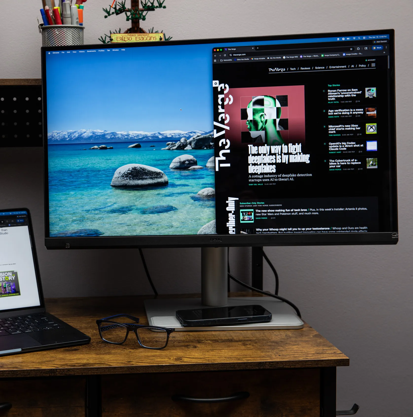 BenQ MA270S bir masada